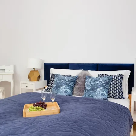 Spacious In With Parking And Seasonal Swimming Pool By Renters Prestige Appartement Wisełka