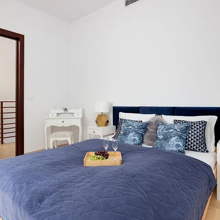 Spacious In With Parking And Seasonal Swimming Pool By Renters Prestige Appartement Wisełka