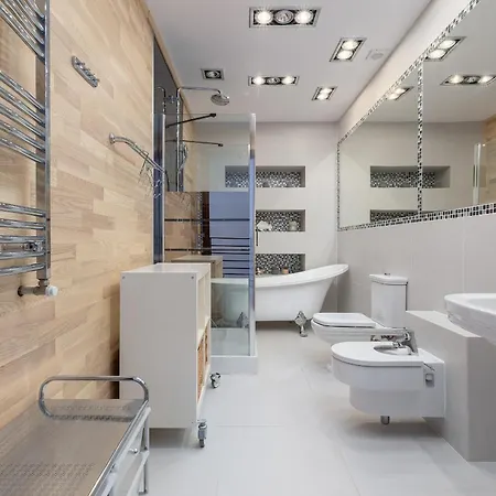 Spacious In With Parking And Seasonal Swimming Pool By Renters Prestige Appartement *