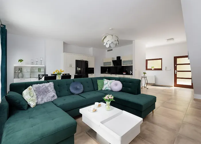 Spacious In With Parking And Seasonal Swimming Pool By Renters Prestige Appartement Wisełka