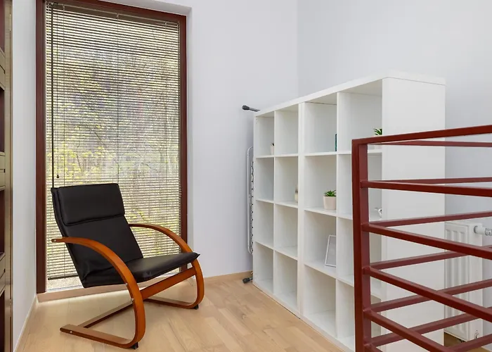 Spacious In With Parking And Seasonal Swimming Pool By Renters Prestige Appartement *