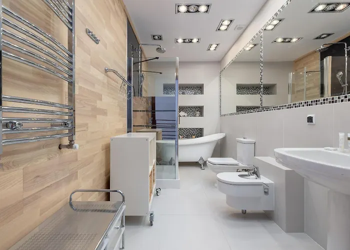 Spacious In With Parking And Seasonal Swimming Pool By Renters Prestige Appartement *