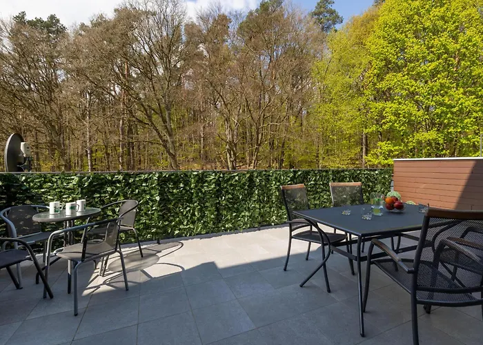 Appartement Spacious In With Parking And Seasonal Swimming Pool By Renters Prestige *